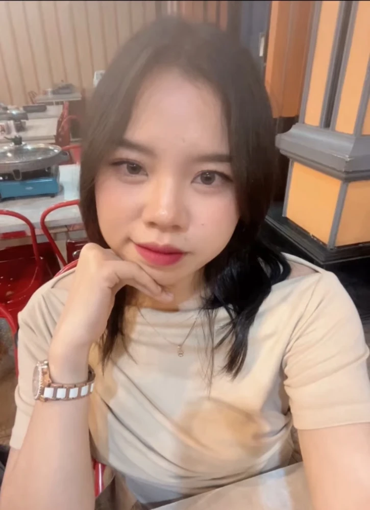 GIF uploaded by VIVI