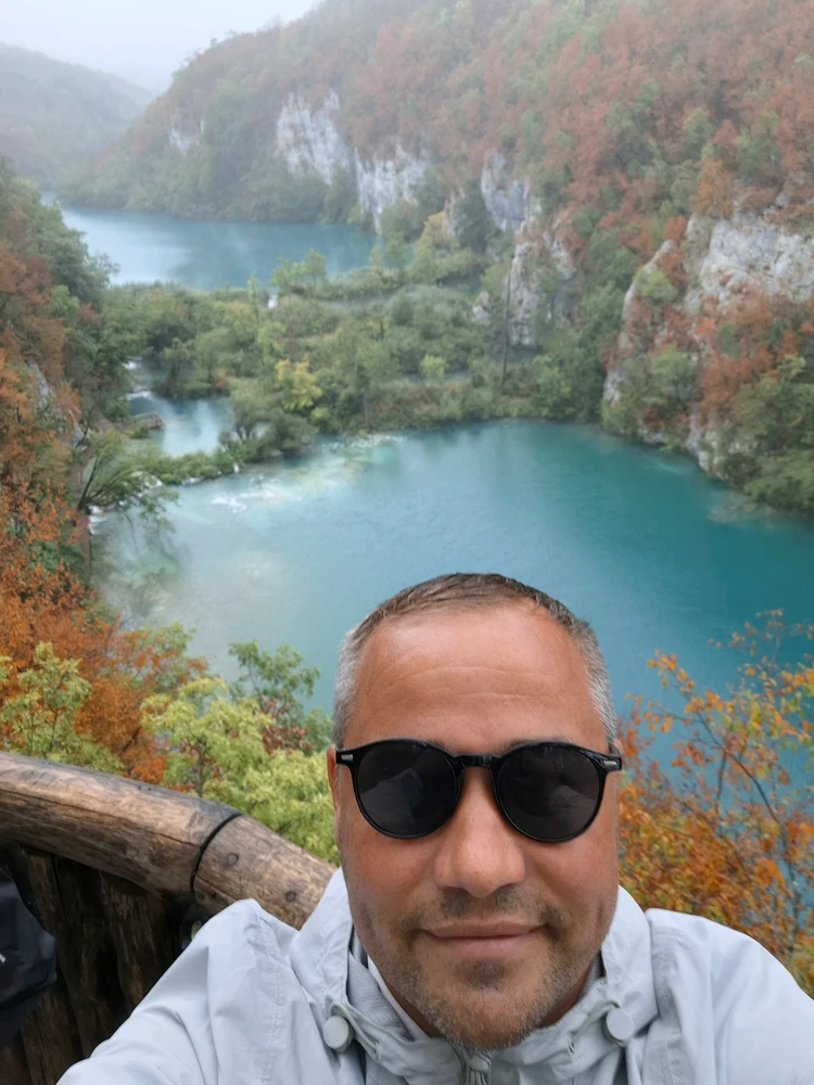 GIF uploaded by Predrag