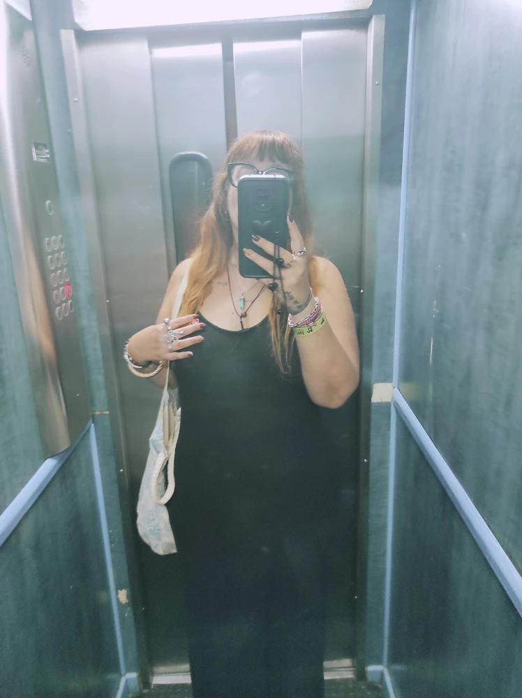 GIF uploaded by Mayra Knox
