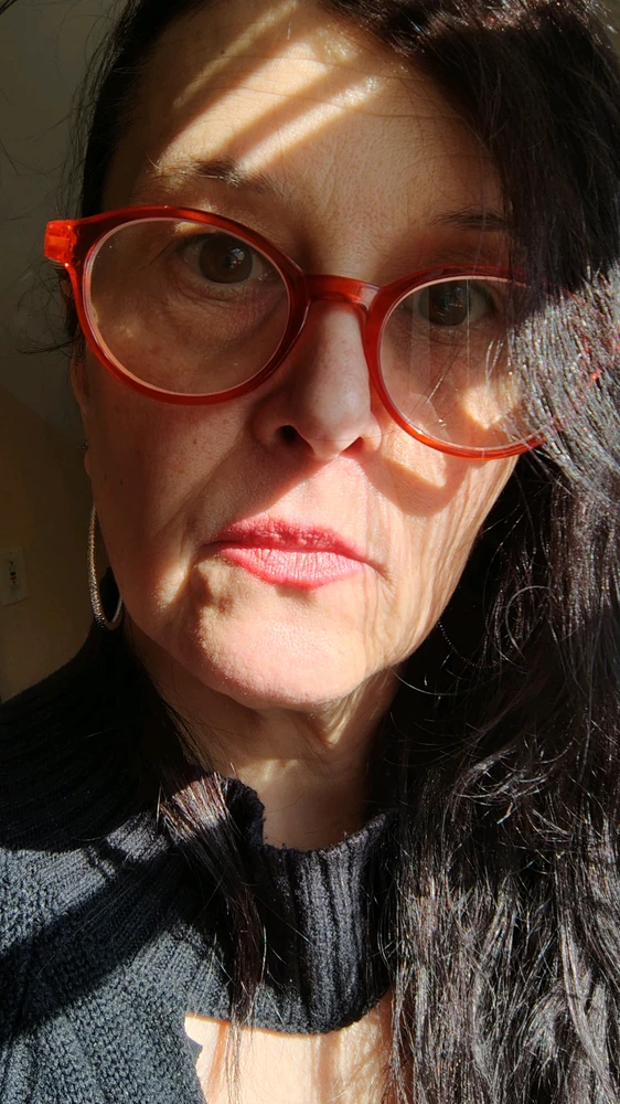GIF eropgeluede vum Christina