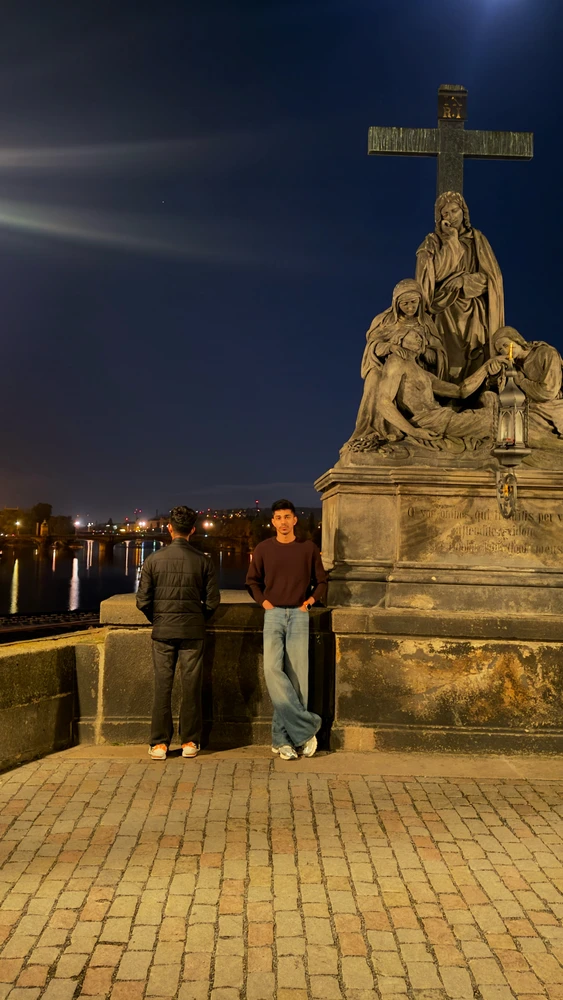 GIF uploaded by Fazil