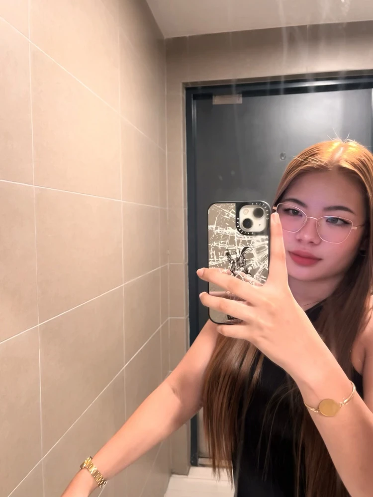 GIF pujat per Rhea