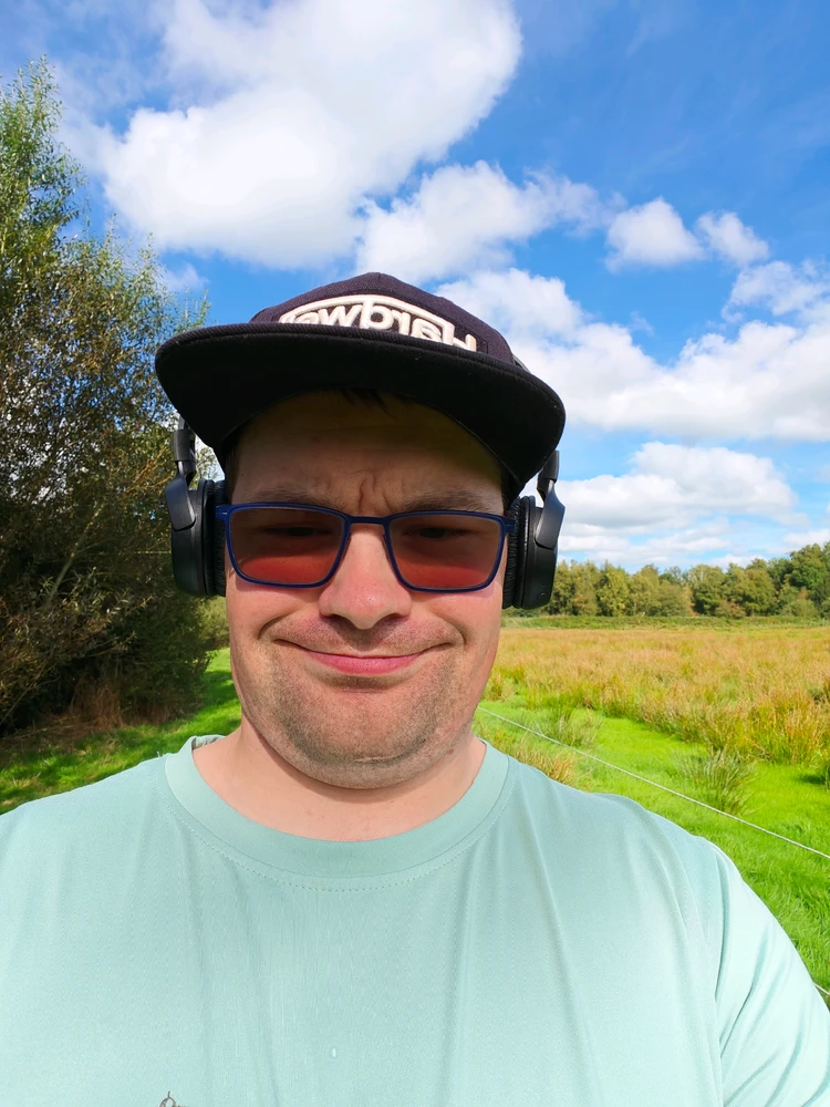 GIF nke Pascal van Donderen bugoro