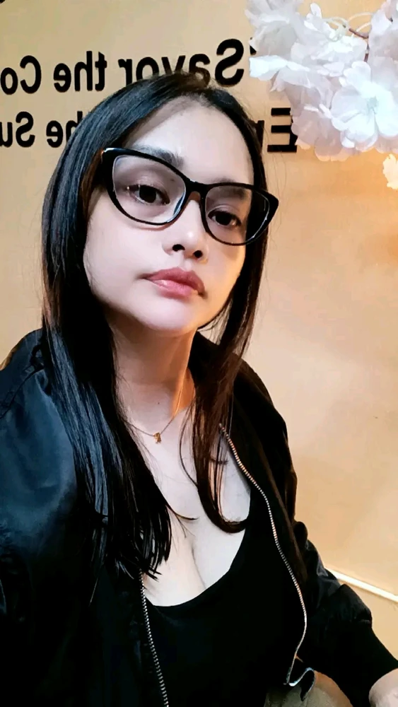 GIF uploaded by Priscilla