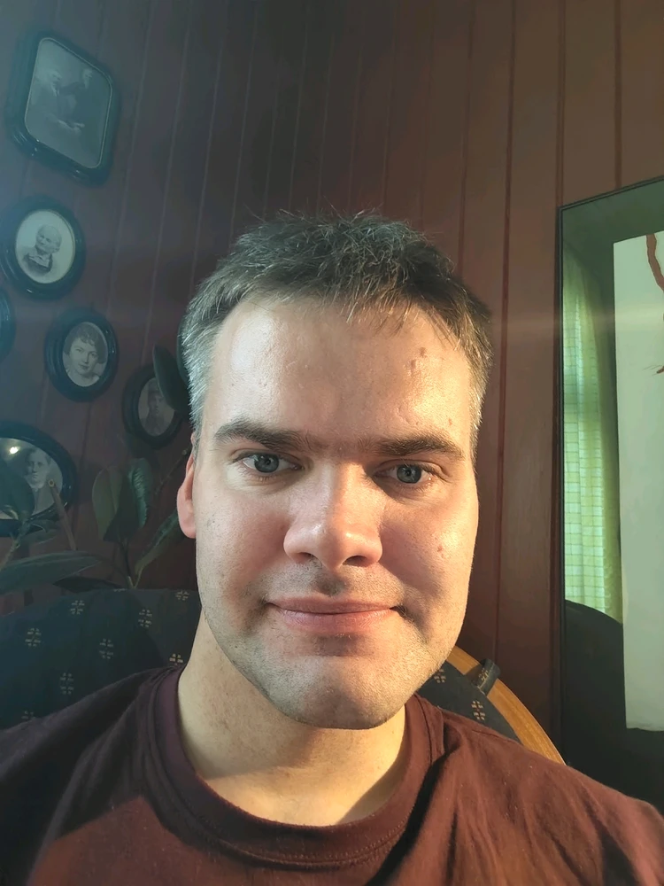 Eivind tarapyndan ýüklenen surat