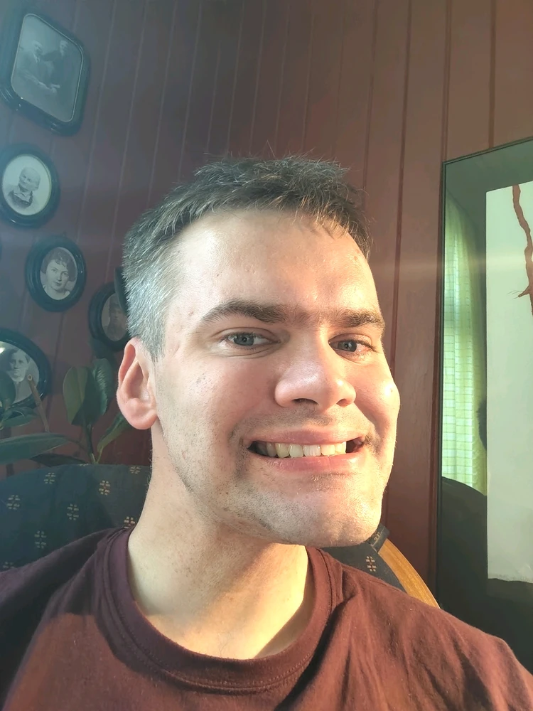 Eivind tarapyndan ýüklenen surat