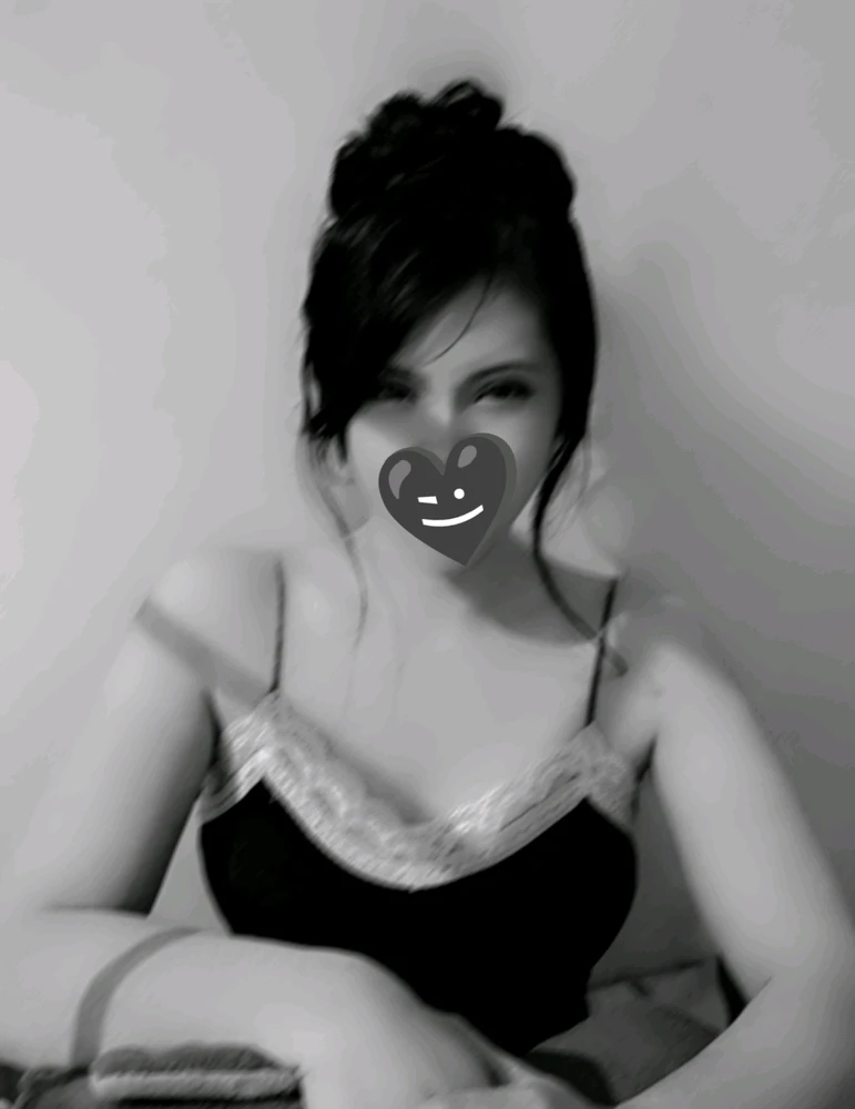 GIF uploaded by Mi mi
