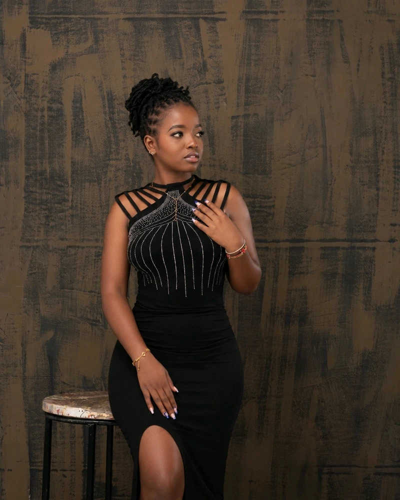 GIF yaikidwa ndi Jessy
