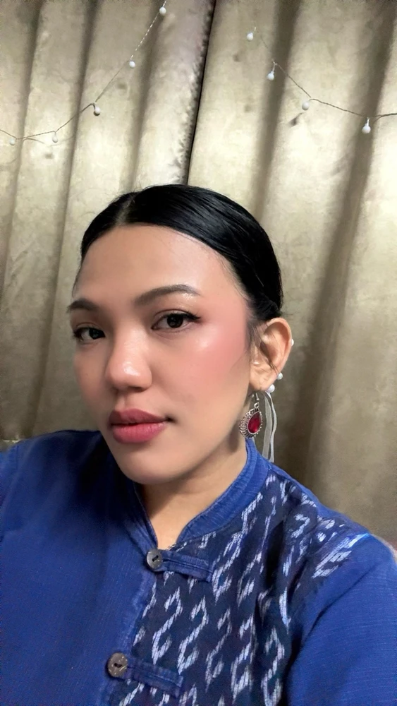 GIF eropgeluede vum Aly