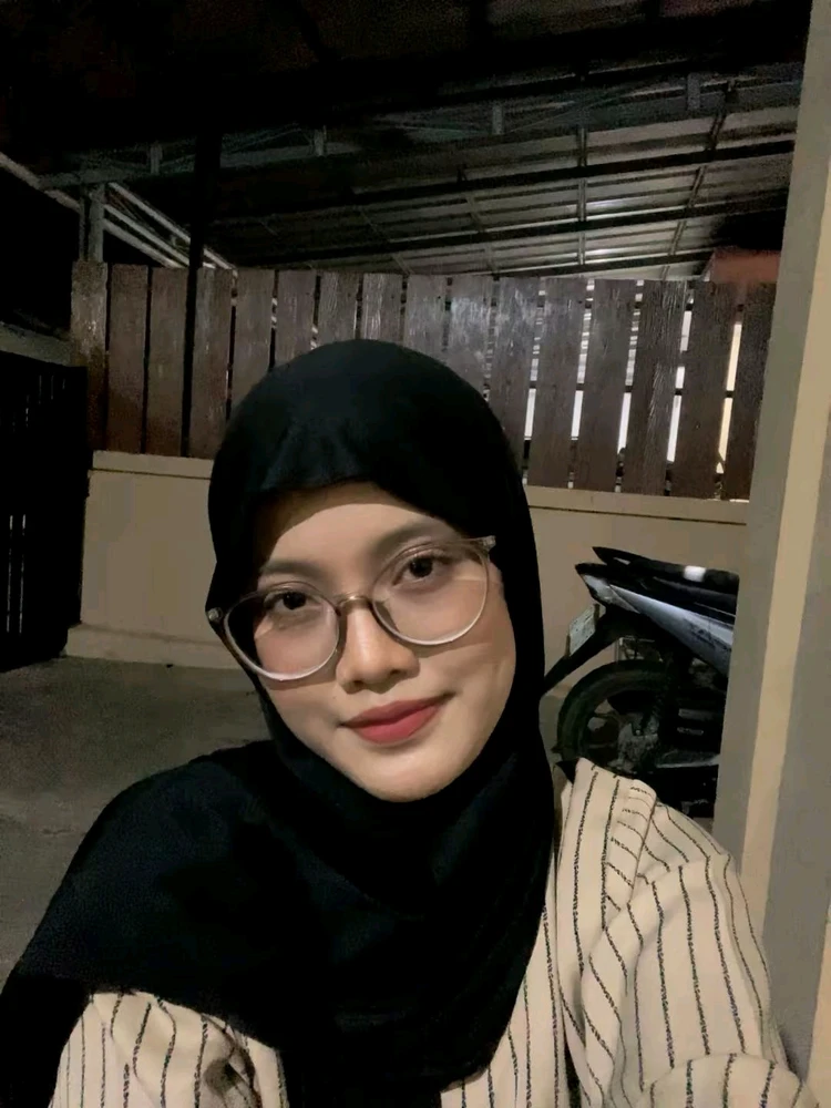 Sora نے GIF اپ لوڈ کی