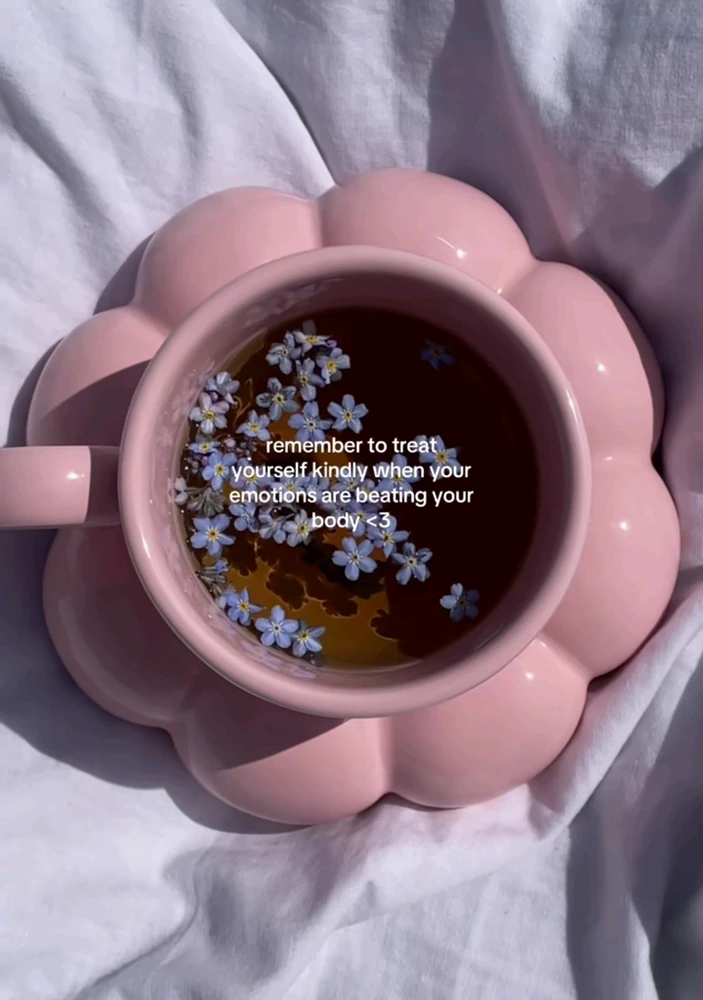 GIF uploaded by ꨄ𝐃ꨄ