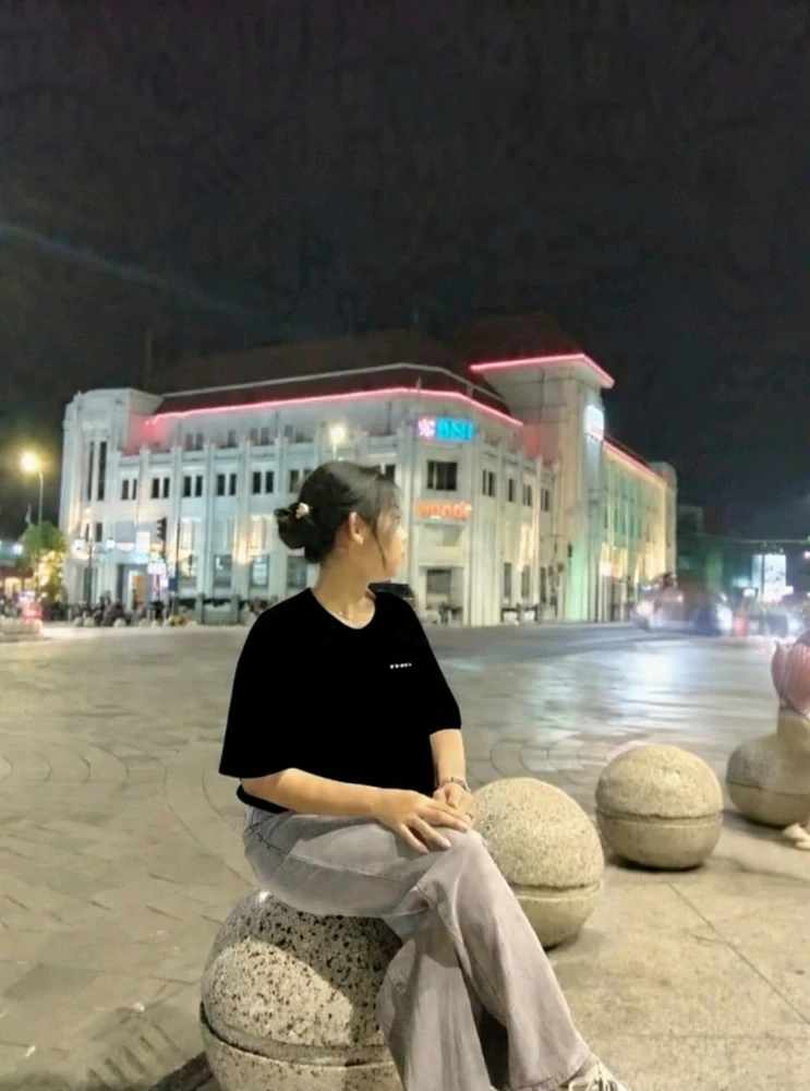 GIF pujat per Ay