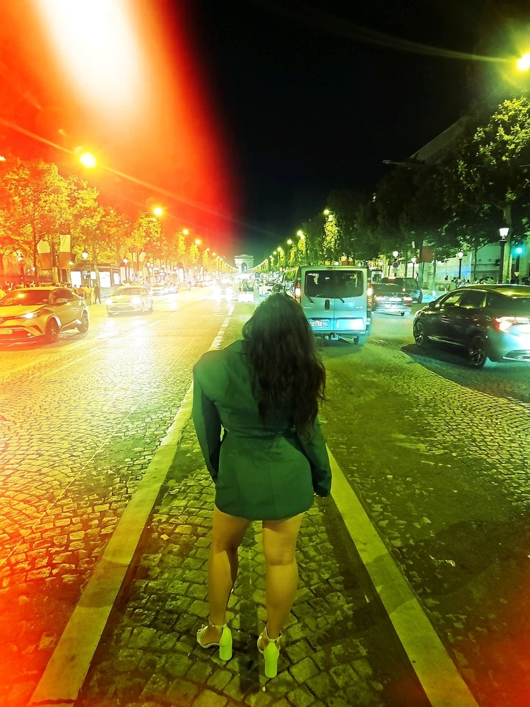GIF diunggah oleh Leilani