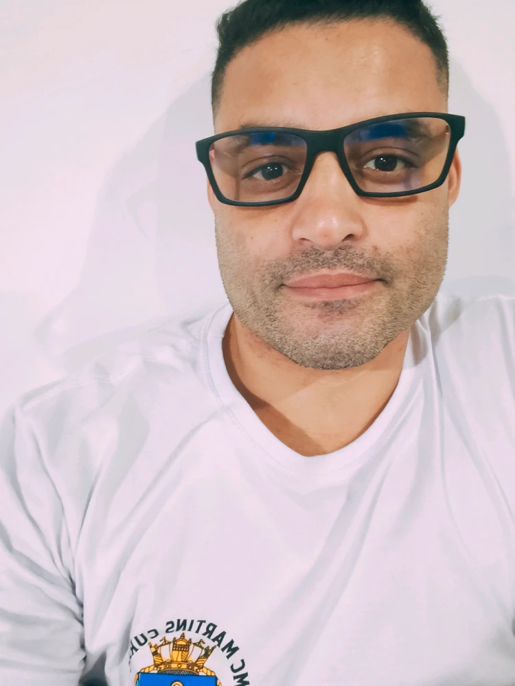 GIF na auina ae e Victor Kitzinger