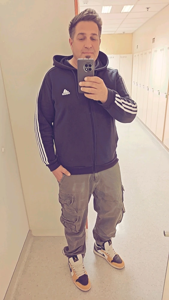 GIF uploaded by Izi