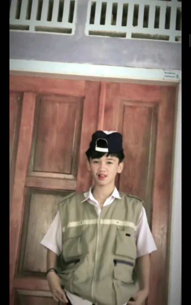 GIF uploaded by Rzza