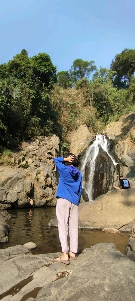 GIF uploaded by Anindita