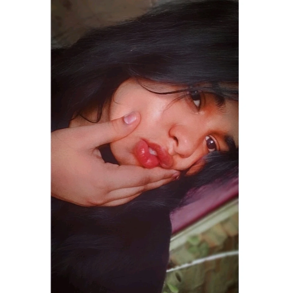 GIF Nisha te mete