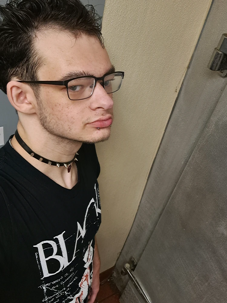 GIF yashyizweho na Dominick