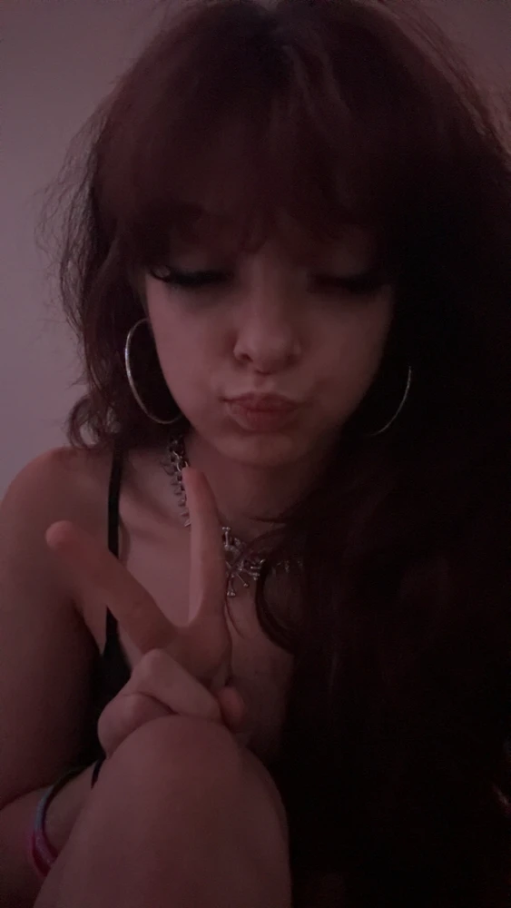 GIF diunggah ku nxcromxggot