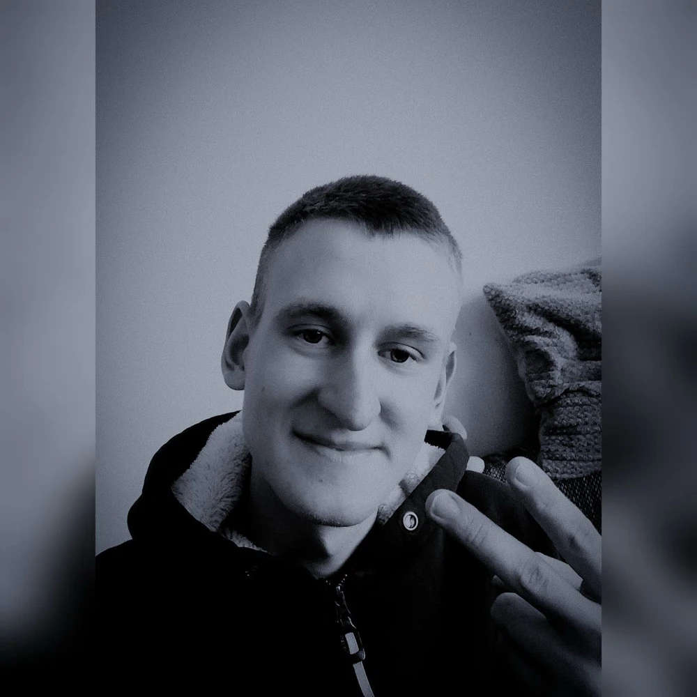 GIF-tiedoston lisäsi Daniel Buevich