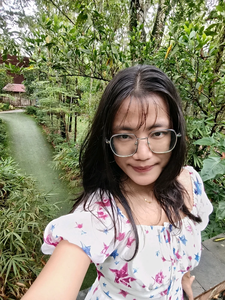 GIF nke Bettie bugoro
