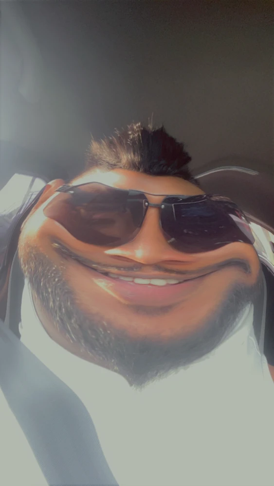 GIF uploaded by Avi boii
