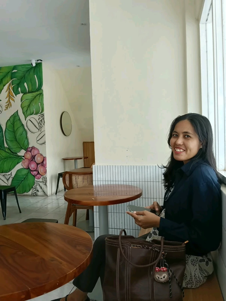 GIF uploaded by Febby