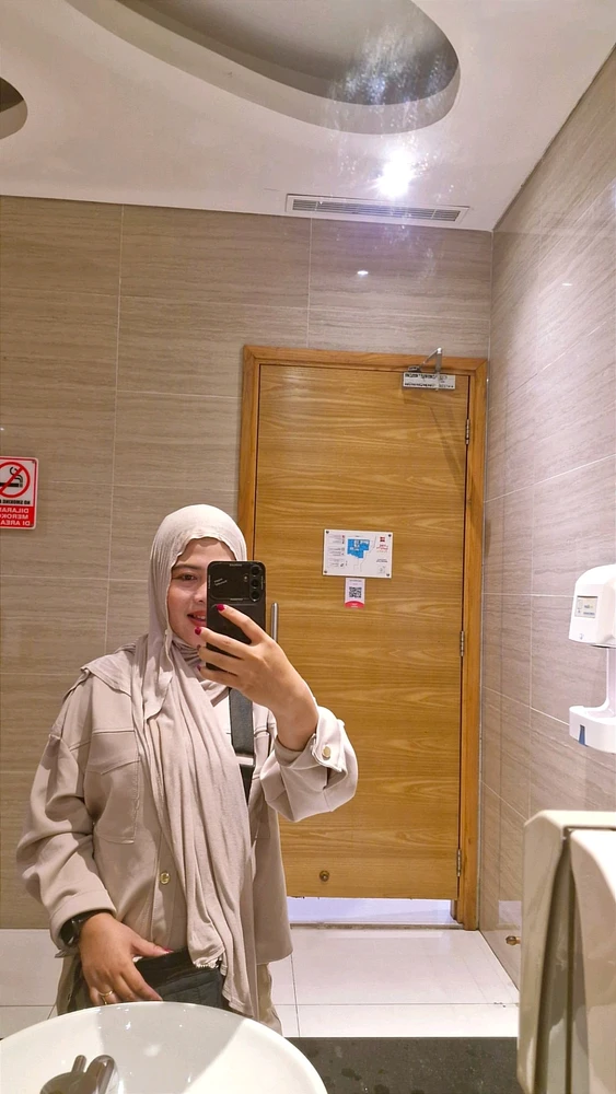 Nur Aini Jamil байршуулсан GIF