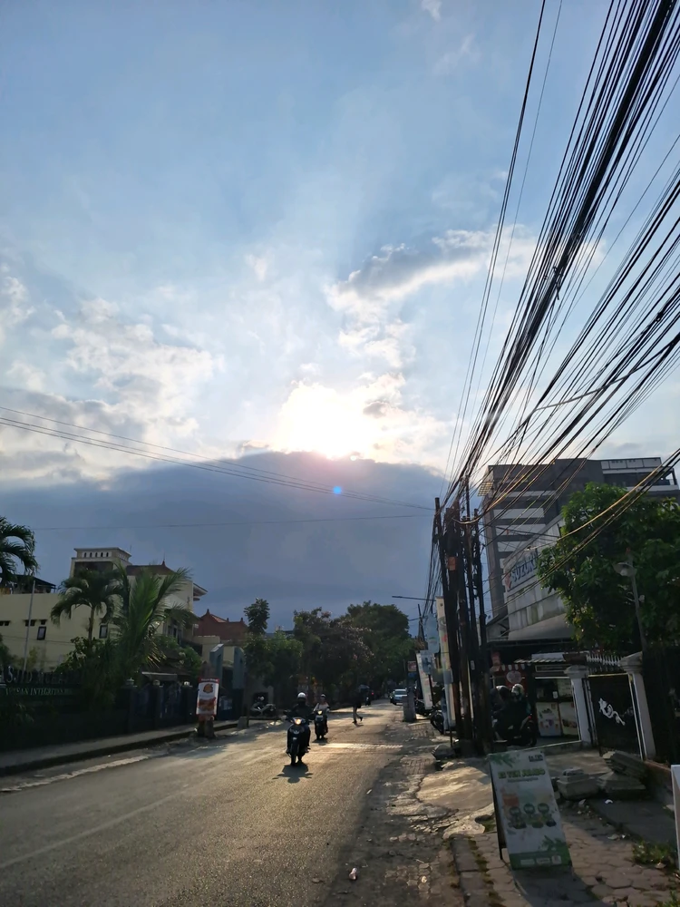 GIF uploaded by Eri
