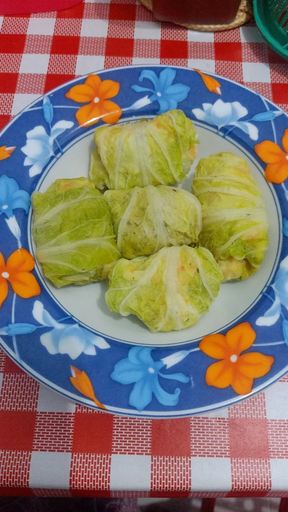 GIF uploaded by Iva