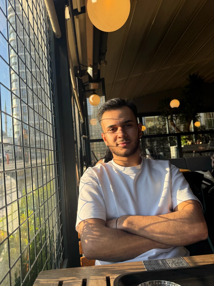 GIF uploaded by Melih