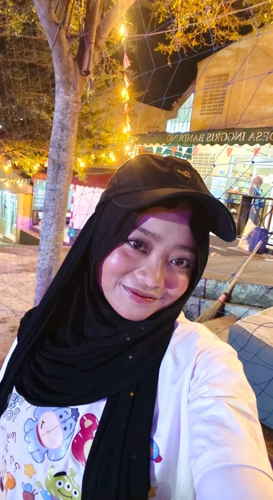 GIF uploaded by Alya