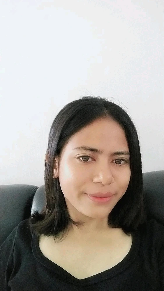 GIF augšupielādēja Nay