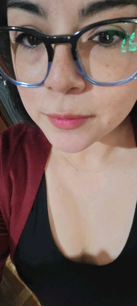 GIF augšupielādēja Karla M
