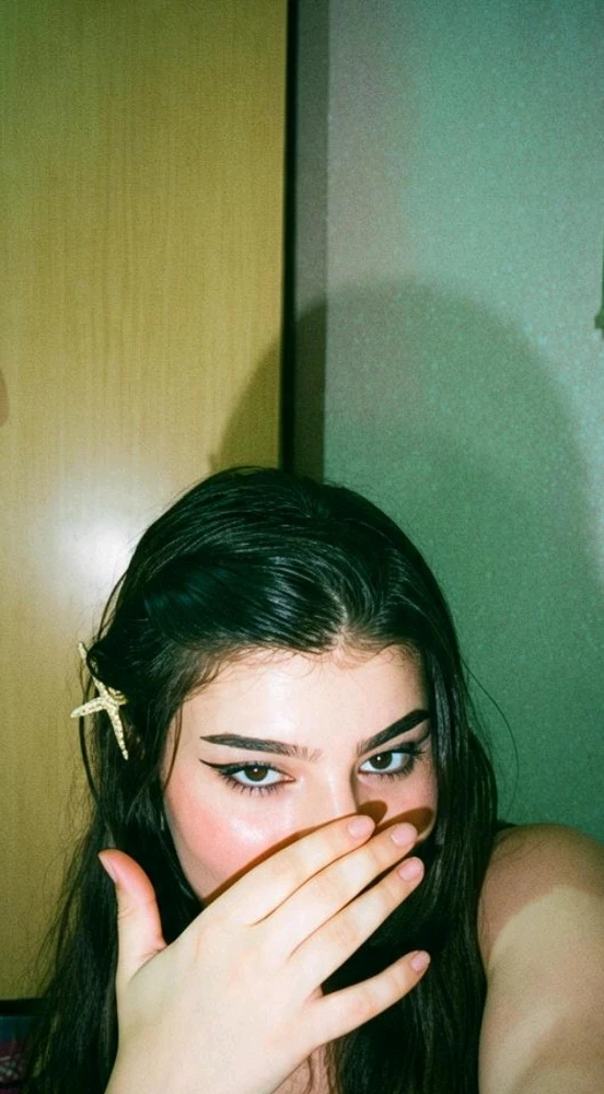 GIF uploaded by Hadjer