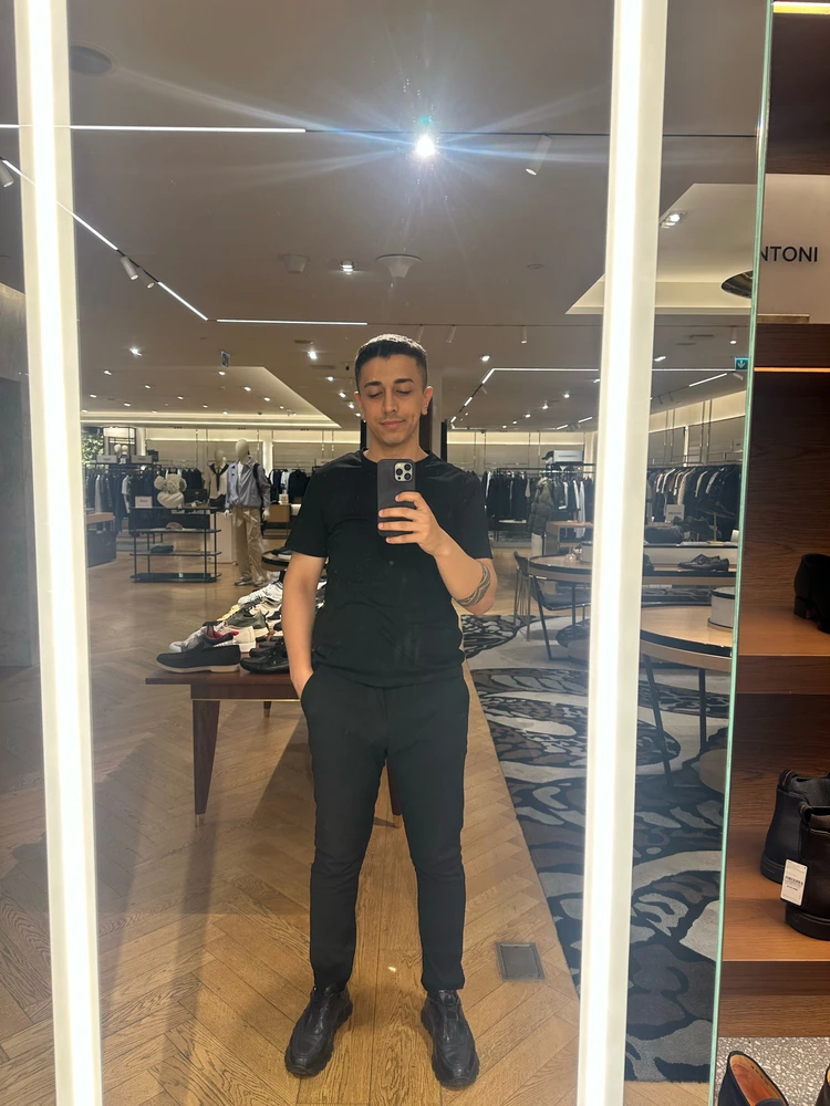 GIF uploaded by İbrahim