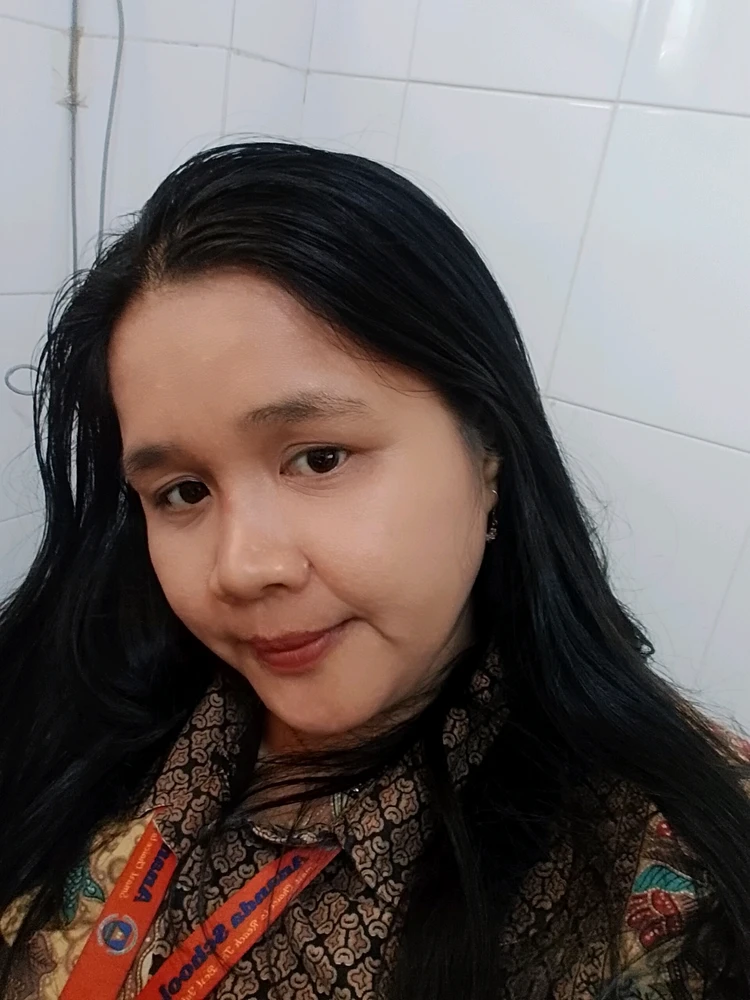 GIF uploaded by Dewi