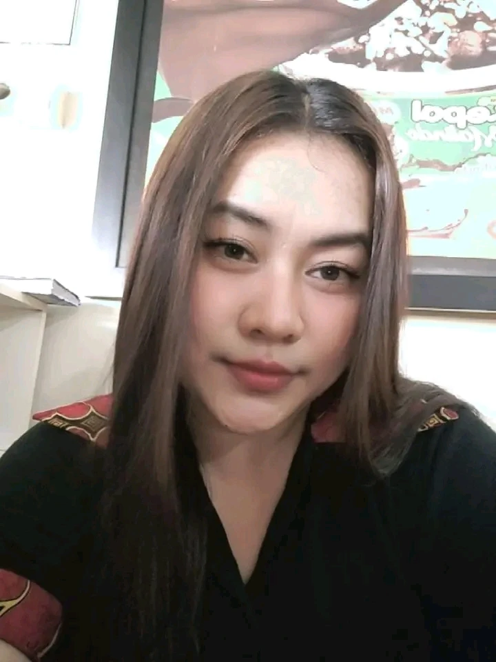 GIF uploaded by Unii