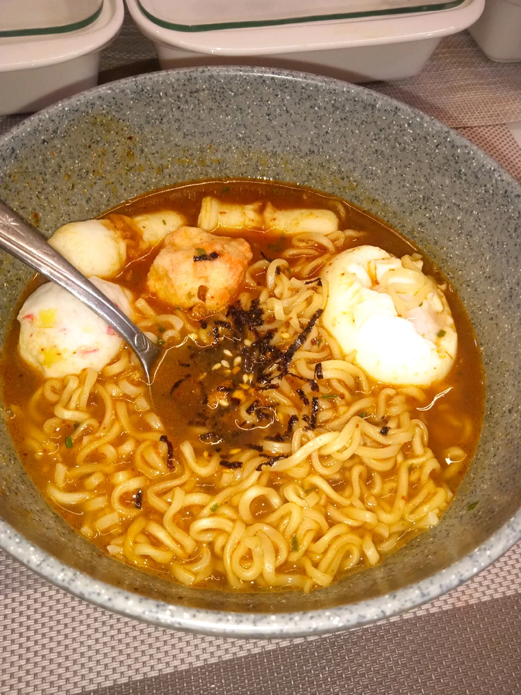 GIF uploaded by Hardiana