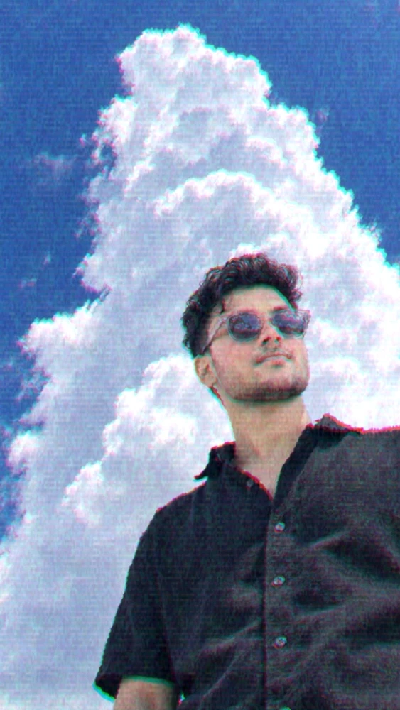 GIF-ը վերբեռնել է Shiv