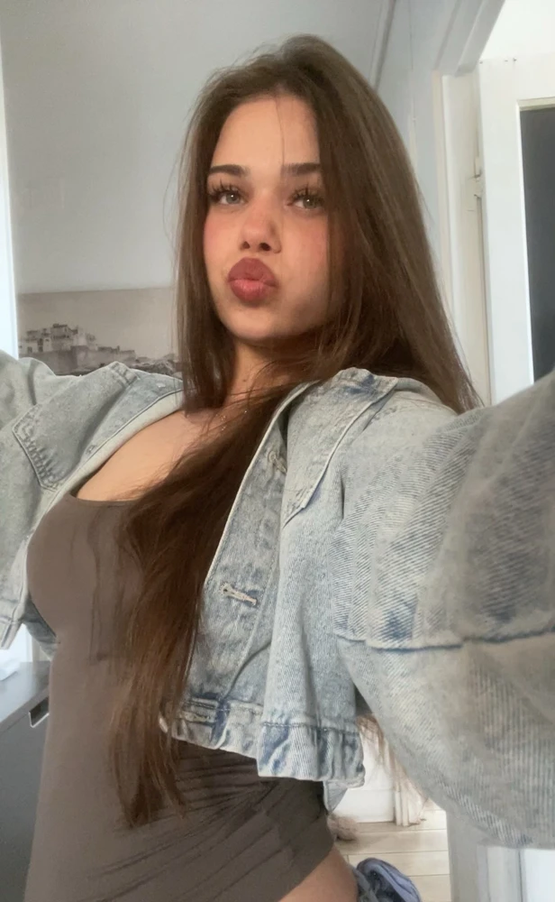 GIF uploaded by Diana