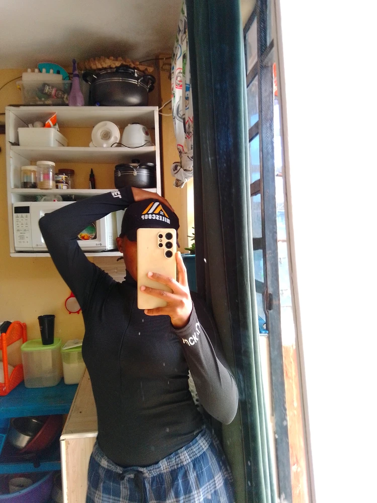 GIF uploaded by Agnes