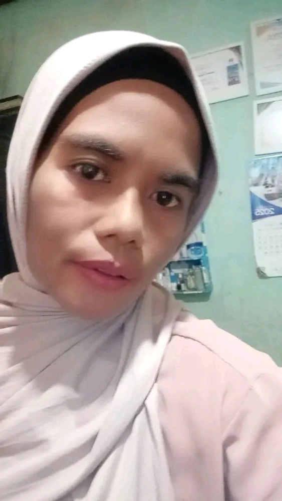 GIF uploaded by Alwia M