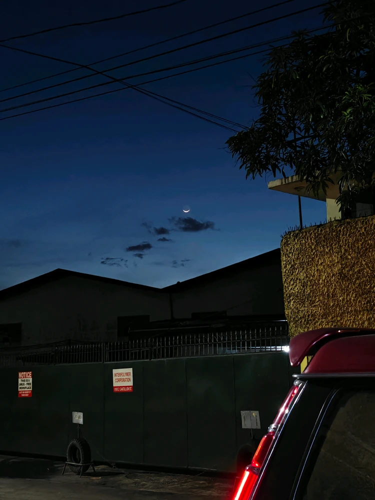 GIF uploaded by Azalea