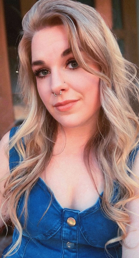 Carrie پاران اپ لوڊ ٿيل GIF
