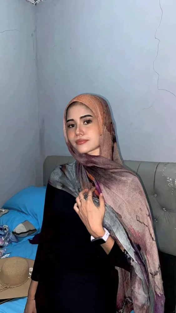 GIF uploaded by Nisa