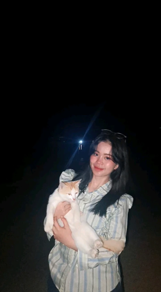 GIF uploaded by Eki
