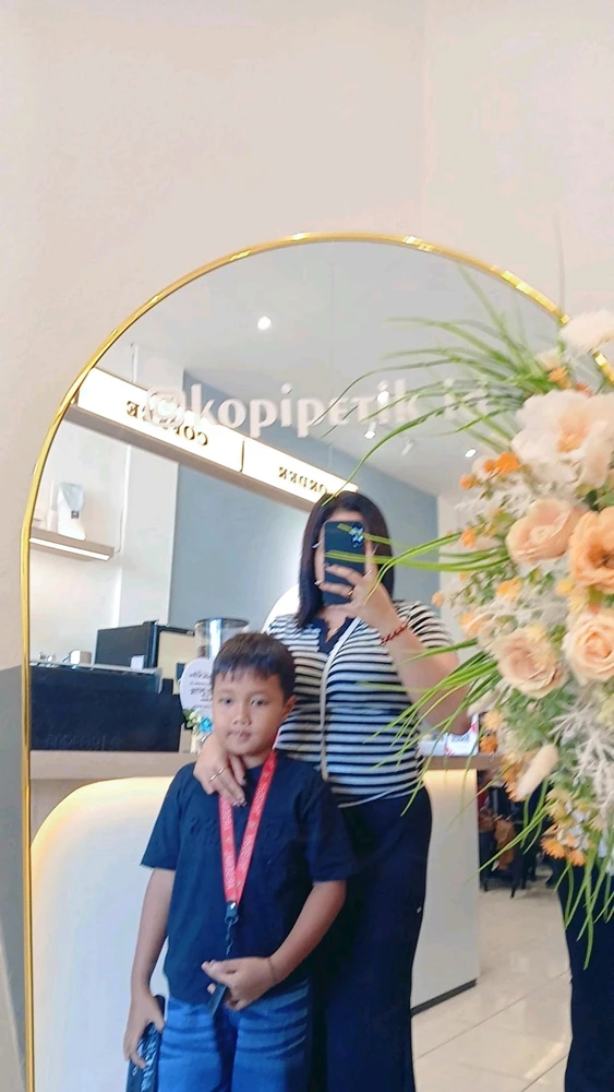 GIF uploaded by Anda