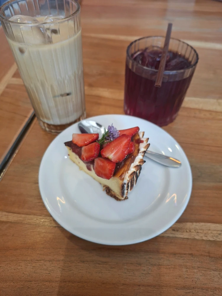 GIF uploaded by Sansan